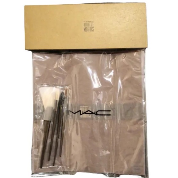 MAC x Robert Lee Morris Brush Roll Limited edition brush set - Picture 1 of 2
